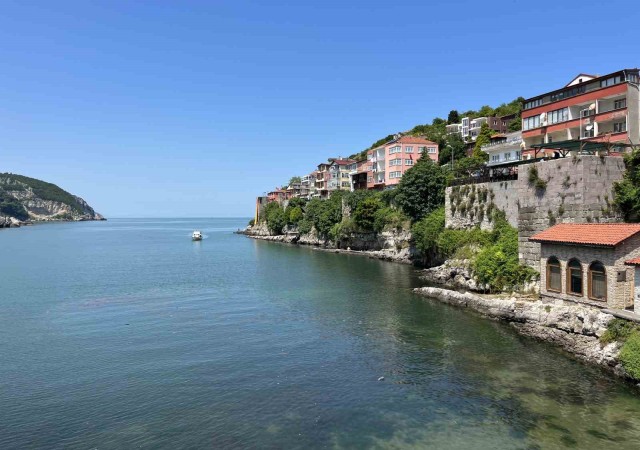 6 bin nüfuslu Amasra bayramda 500 bin turist ağırlayacak