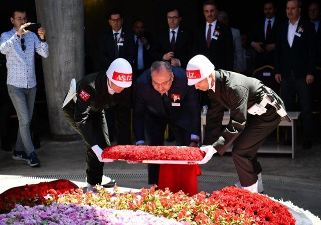 9. Cumhurbaşkanı Süleyman Demirel, kabri başında törenle anıldı