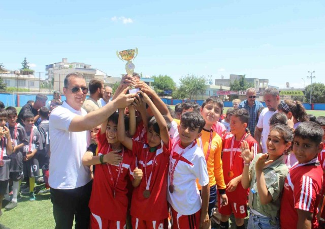 Adıyamanda öğrenciler arası futbol turnuvası düzenlendi