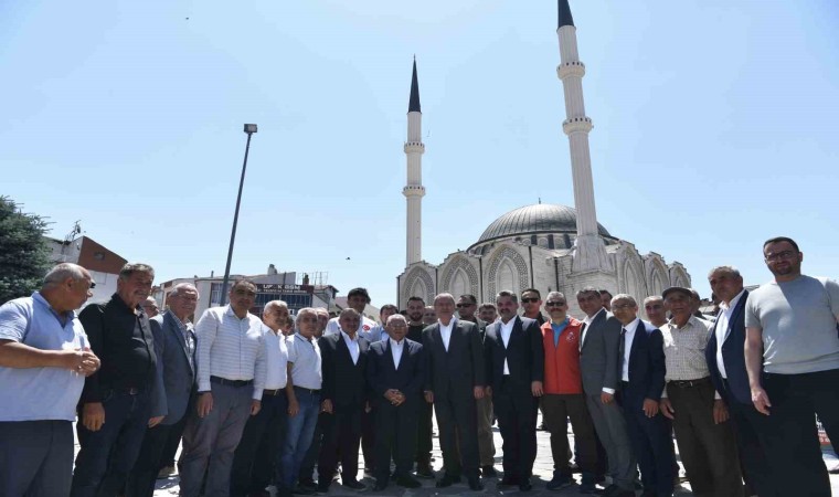 Akar ve Büyükkılıçtan Develi ile Hacılara teşekkür ziyareti