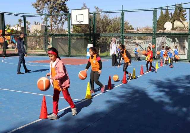 Akdenizde yaz spor okulları kursları başlıyor