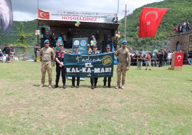 Aksarayda hıdrellez şenliklerinde jandarmadan KADES eğitimi