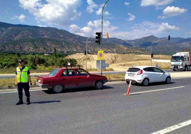 Ani fren kaza getirdi: 1 yaralı