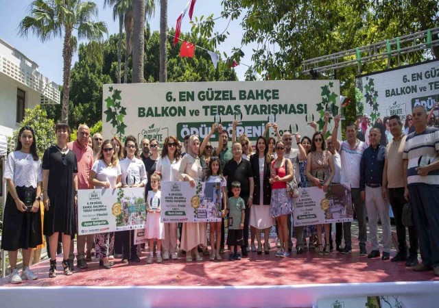 Antalyada en güzel balkon yarışmasında ödüller verildi