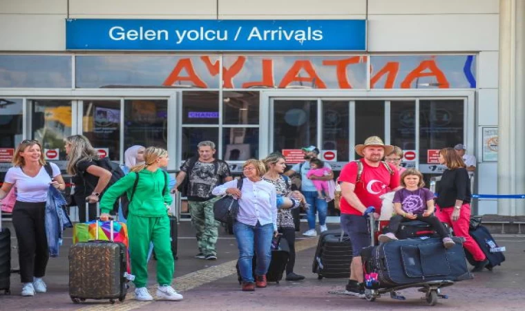 Antalya’ya hava yoluyla gelen turist sayısı 5 milyonu aştı