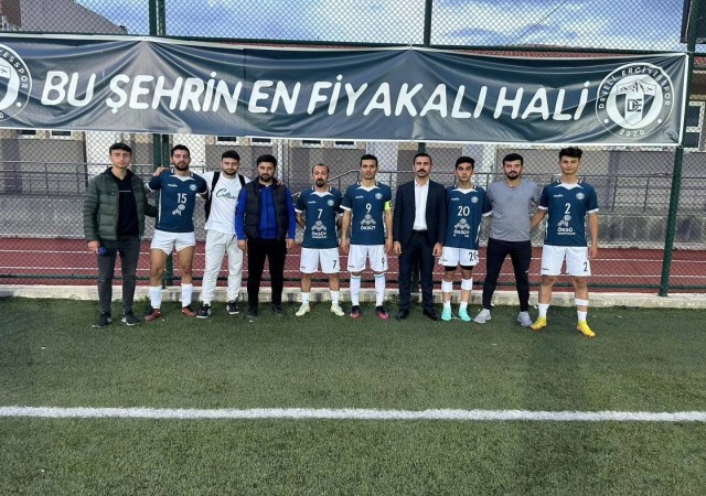 Arif Toker futbolculuk kariyerini noktaladı