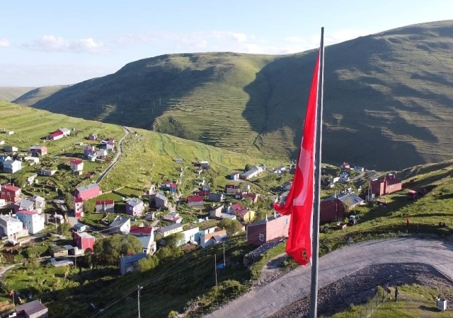 Atatürkün silueti görülmeye başlandı