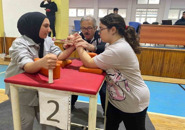 Aydında 1 yılda 14 bin öğrenci, sporcu lisansına kavuştu