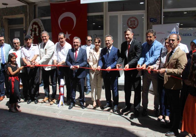 Aydında Roman kadınlara yönelik el sanatları atölyesi açıldı