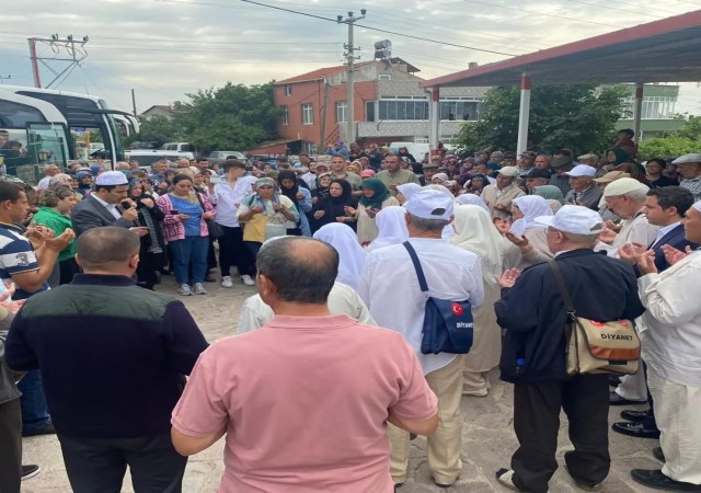 Ayvacıkta hacı adayları kutsal topraklara uğurlandı