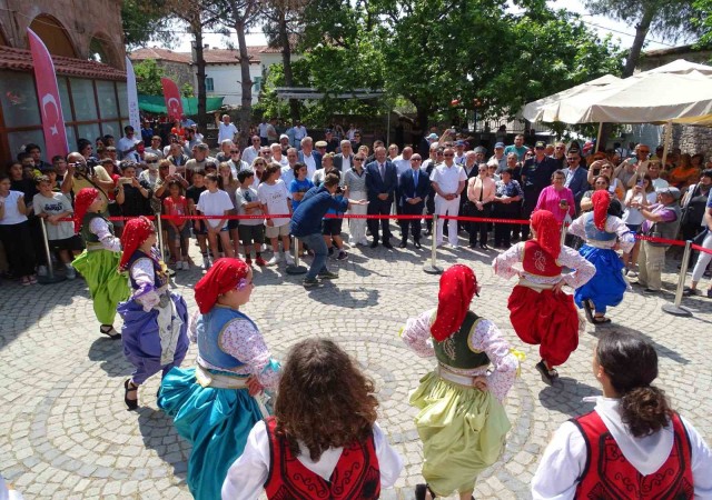 Ayvalıkta 6. Teferic Şenlikleri başladı