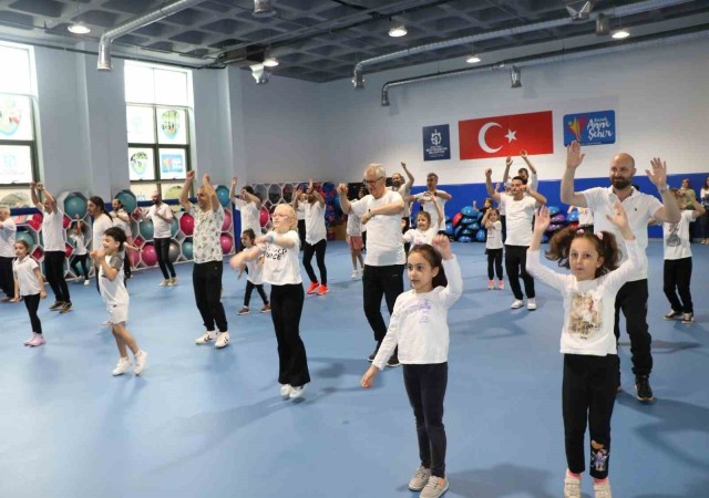 Babalar Gününe özel zumba ve dans