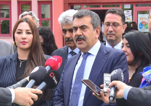 Bakan Tekin: “Her ay öğretmenlerle buluşma günü yapalım istiyorum”