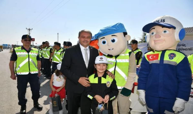 Balıkesir’de bayram trafiği yoğunluğu; 10 kilometrede bir denetim