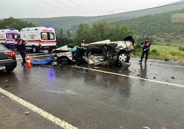 Balıkesirde trafik kazası: 1 ölü, 3 yaralı