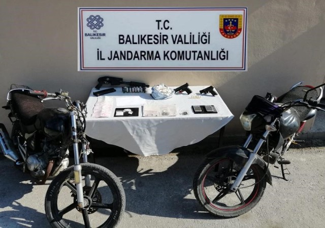 Balıkesirde uyuşturucu operasyonu: 33 gözaltı