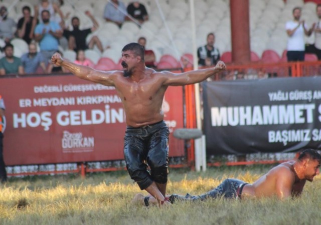 Başpehlivan Cengizhan Şimşeke 3 ay hak mahrumiyeti cezası