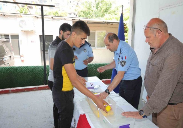 Bayraklıda kurban satış yerleri kura ile belirlendi