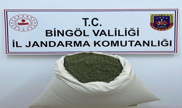 Bingölde çuval içerisinde 16 kilo esrar ele geçirildi