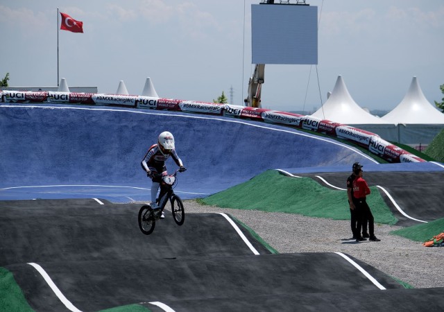 BMX Dünya Kupası sporculardan Sakaryaya övgü dolu sözler