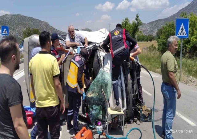 Burdurda trafik kazası: 4 yaralı