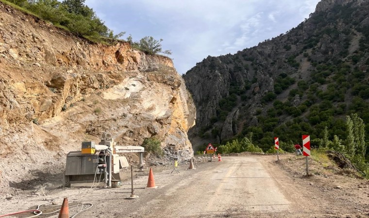 Büyükşehir, çalışma yapılan Kapuzbaşı Şelaleleri yolunu bayram boyunca ulaşıma açtı