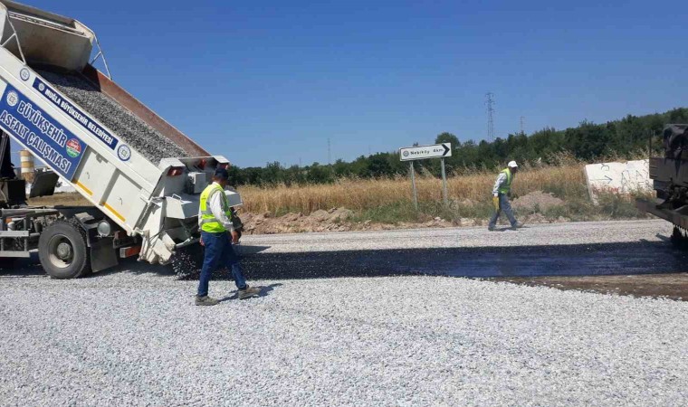 Büyükşehir Yatağanın yollarını yenileniyor