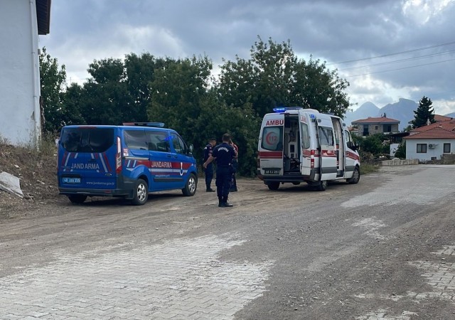 Cani damat kayınvalidesini öldürdü: Önce boğazını kesti, sonra 8 bıçak darbesi vurdu