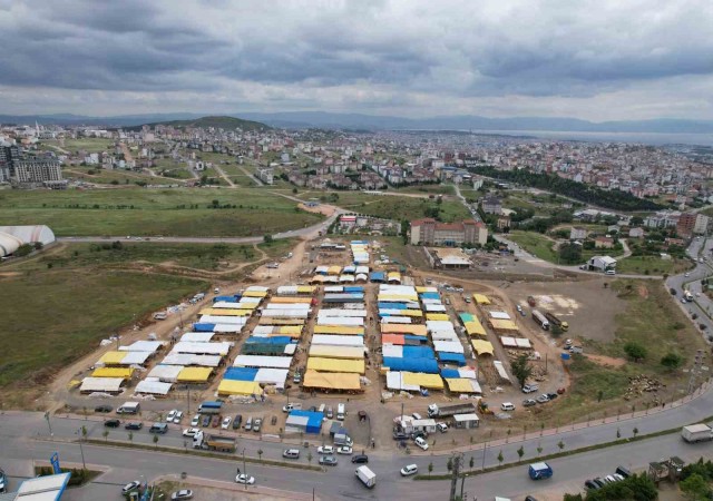 Çayırova Kurban Pazarına hayvanlar gelmeye başladı