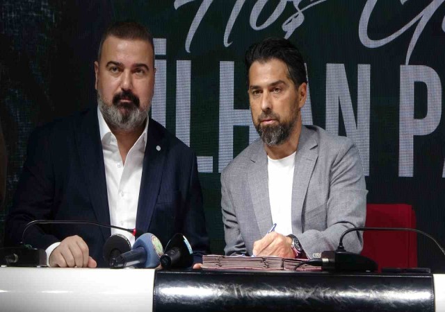 Çaykur Rizespor, İlhan Palut ile 1 yıllık sözleşme imzaladı