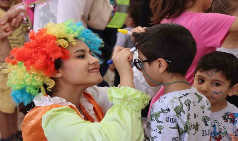 Çocuklar bayram sevincini erken yaşadı