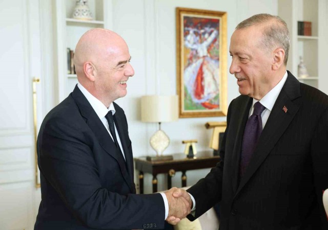 Cumhurbaşkanı Erdoğan, FIFA Başkanı Infantino ile görüştü