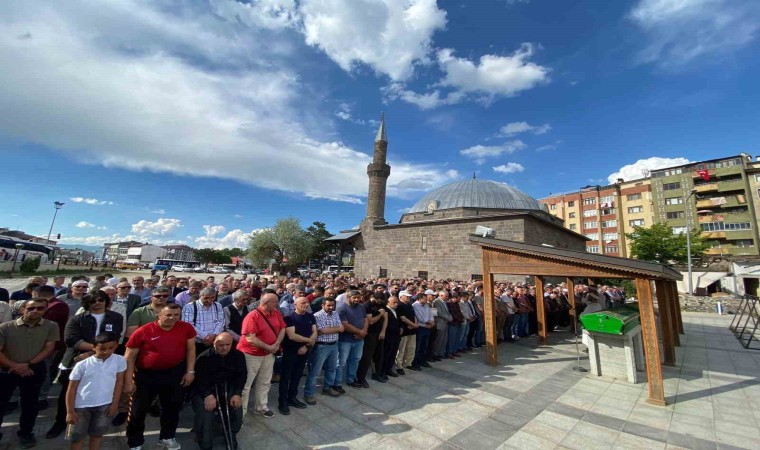 Demirceylan son yolculuğuna uğurlandı