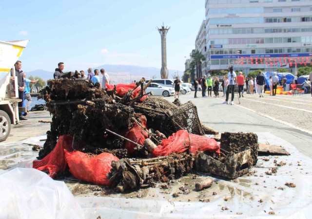 Dünya Çevre Günü İzmirde deniz temizliği etkinliğiyle kutlandı