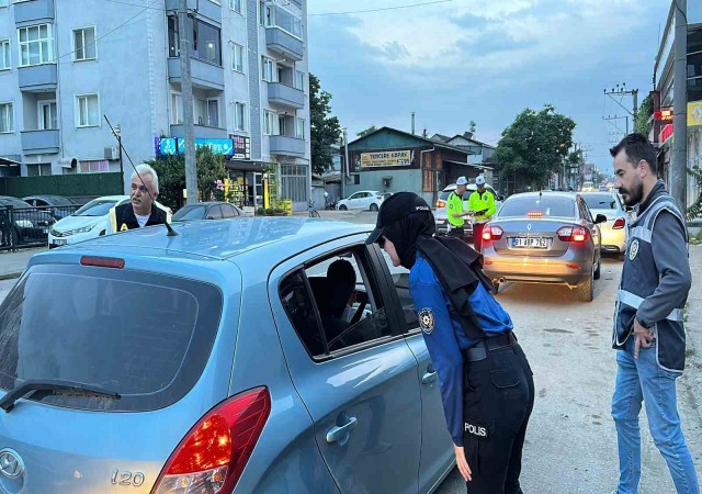 Düzcede polisten eş zamanlı denetim