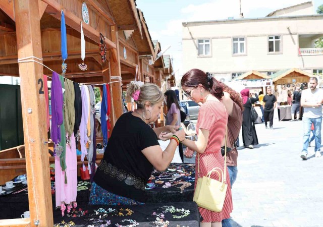 El İşi, Gönül İşi, Kadın İşi Maharetli Eller