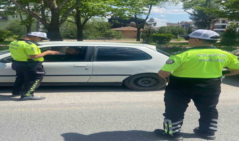 Elazığda bayramın ilk günü trafik denetimi