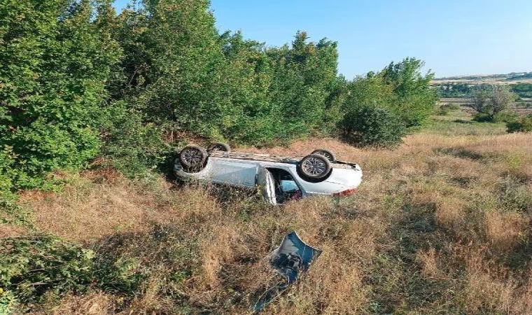 Elazığ’da otomobil, tarlaya uçtu; 4 yaralı