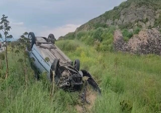 Erdekte trafik kazasında araç takla attı, sürücü yaralandı