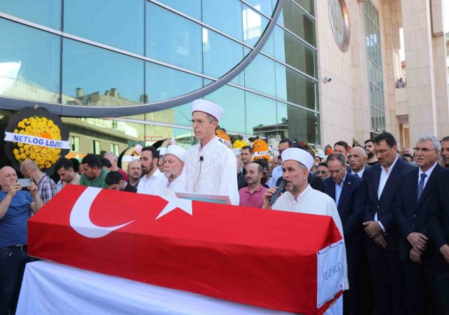 Erenler Belediye Başkanı Kılıç son yolculuğuna uğurlandı