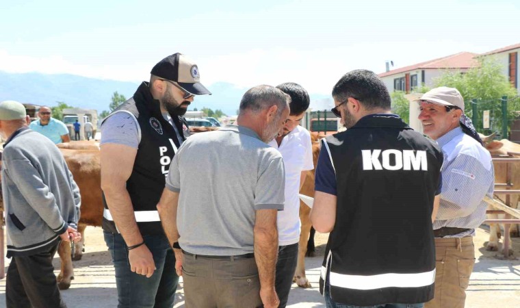 Erzincan polisinden kurban satıcılarına sahte para uyarısı