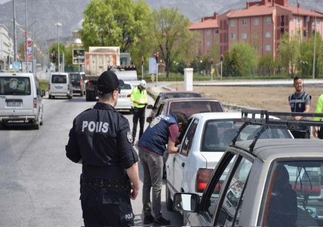 Erzincanda mayıs ayında 544 kişiye adli-idari işlem yapıldı