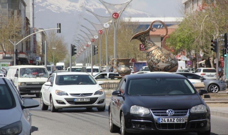 Erzincanda trafiğe kayıtlı araç sayısı 66 bin 969 oldu