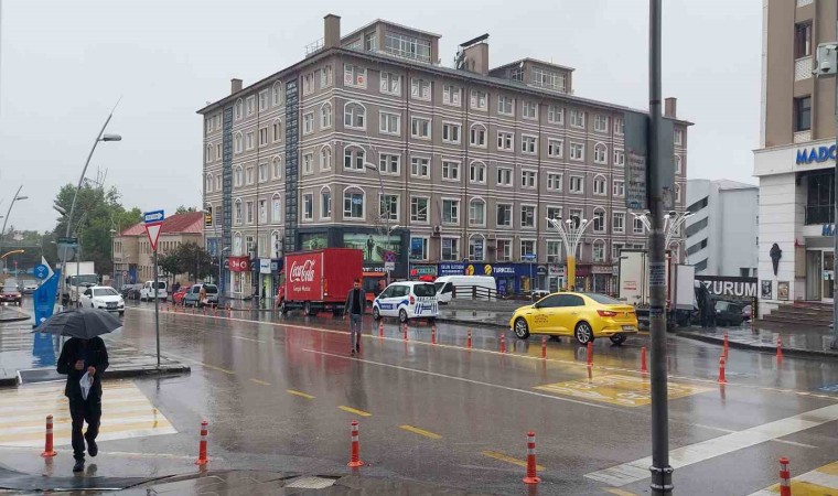 Erzurum yağmura teslim