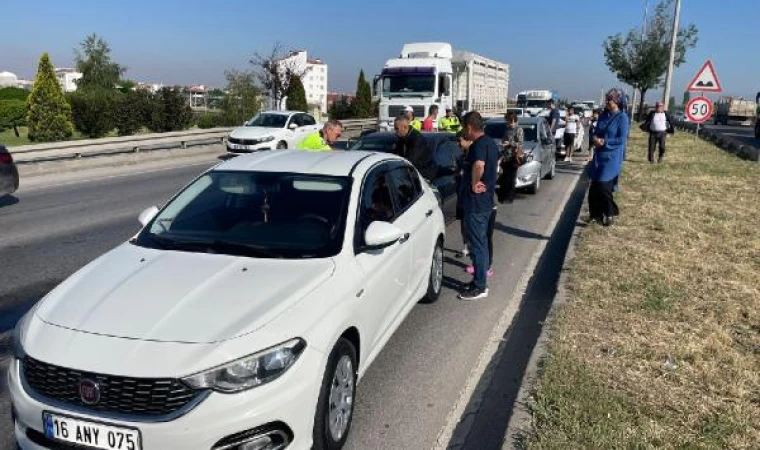 Eskişehir’de 9 araçlı zincirleme kaza; 5 yaralı