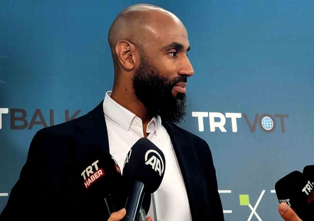 Frederic Kanoute: “Türkiyede en çok futbola olan tutkudan etkilendim”