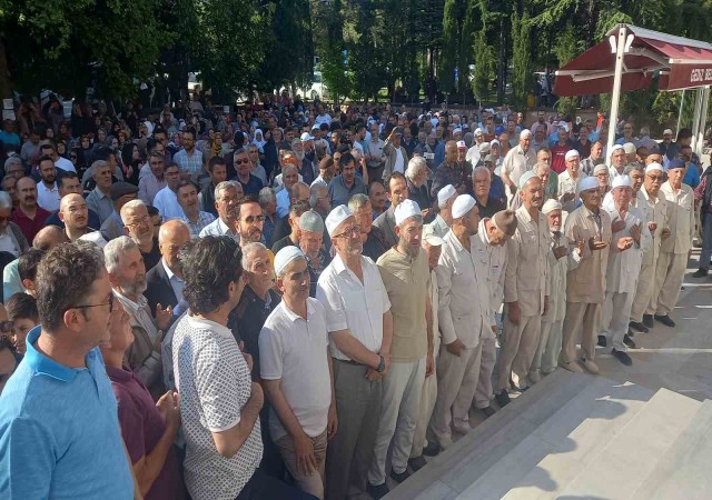 Gedizde son hacı kafilesi dualarla uğurlandı