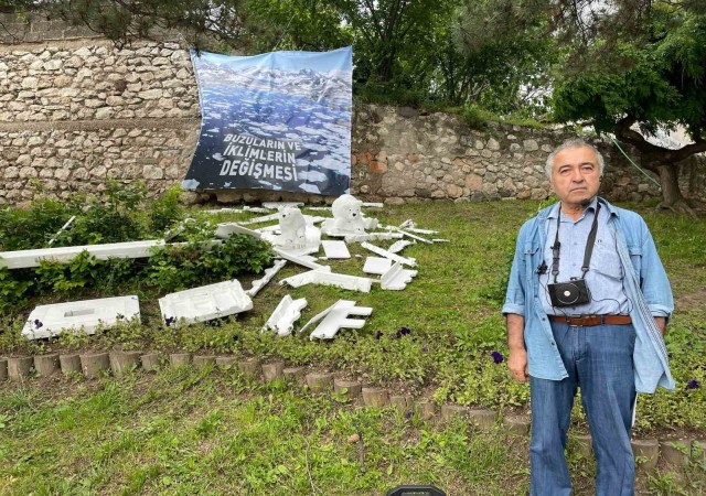 ‘Gürleyik Avatarı yine ilginç bir protesto ile vatandaşlara seslendi