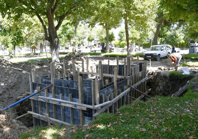 Güzelçamlı Mahallesindeki park ve yeşil alanlar çoğalıyor