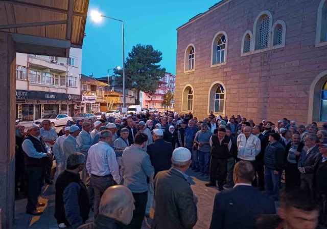 Hacı adayları kutsal topraklara uğurlandı